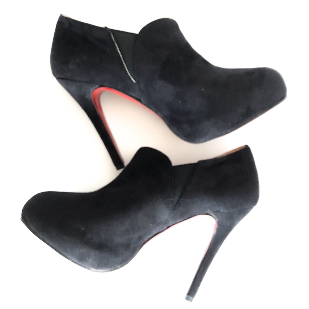 NWOT{CHRISTIAN LOUBOUTIN} Black Suede Booties - Picture 3 of 8